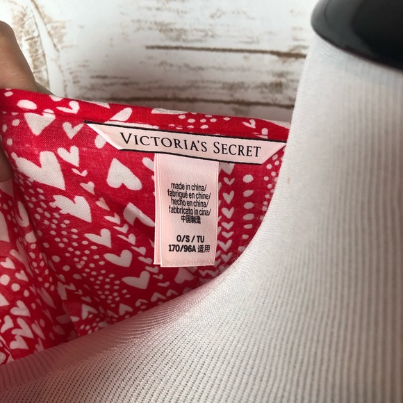 Victoria’s Secret Heart Intimate Cardigan - Picture 4 of 5